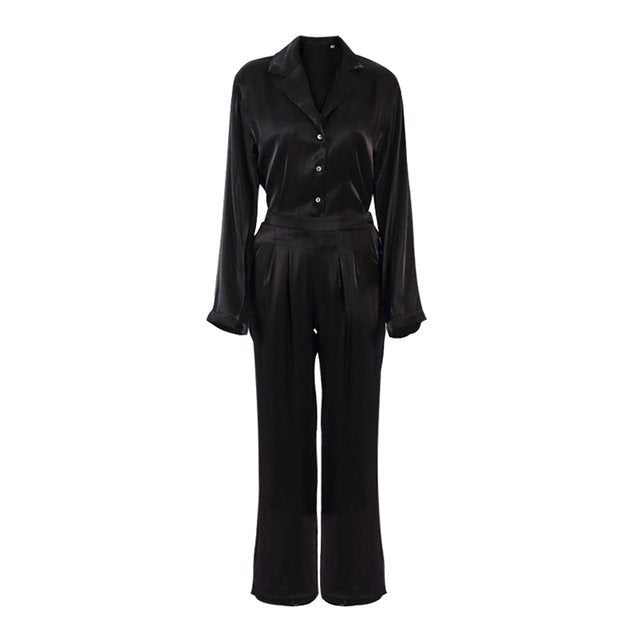 Elegant Woman In Green Retro Two-Piece Women’s Suit